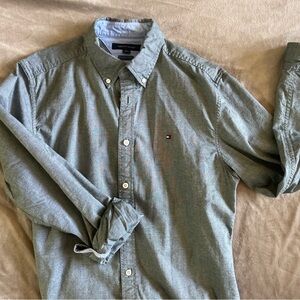 Tommy Hilfiger Men's Casual Denim Button Down Shirt